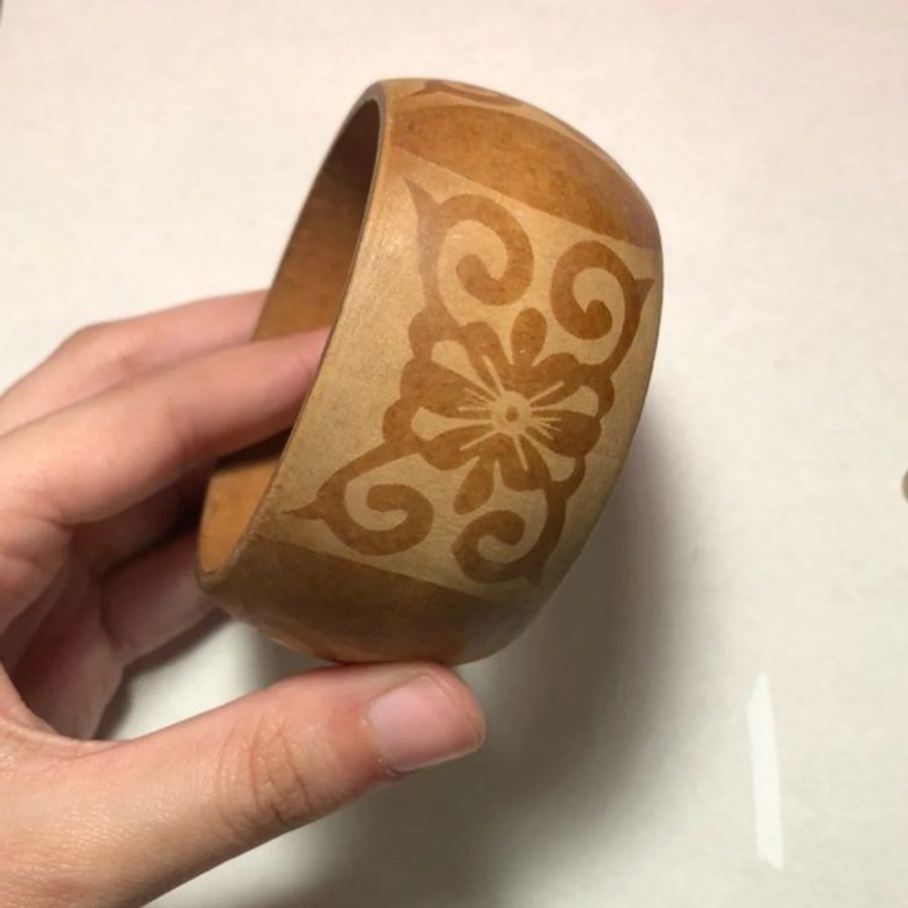 Wooden Bangle - Picture 3 of 4